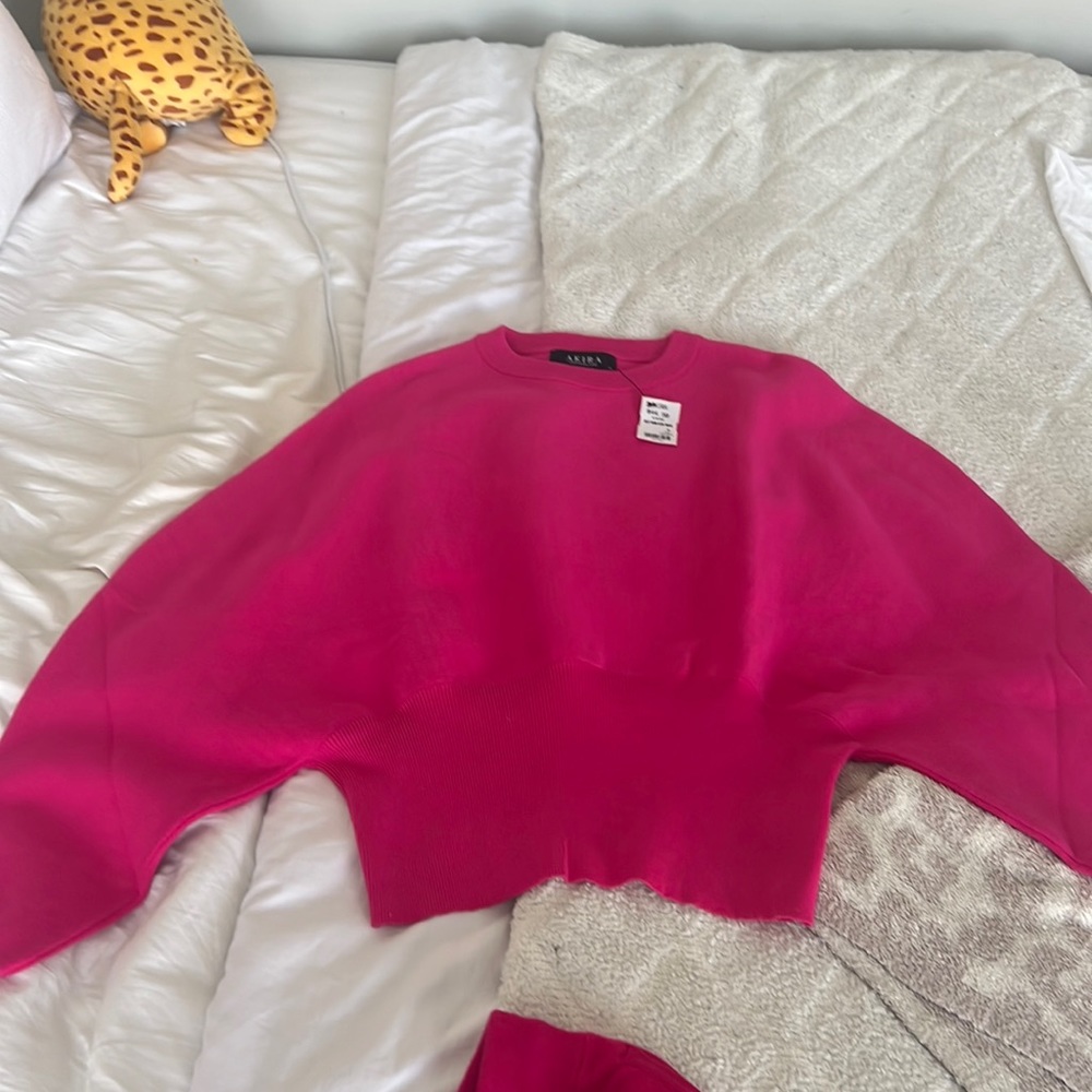 Akira Pink top of set size XL never worn